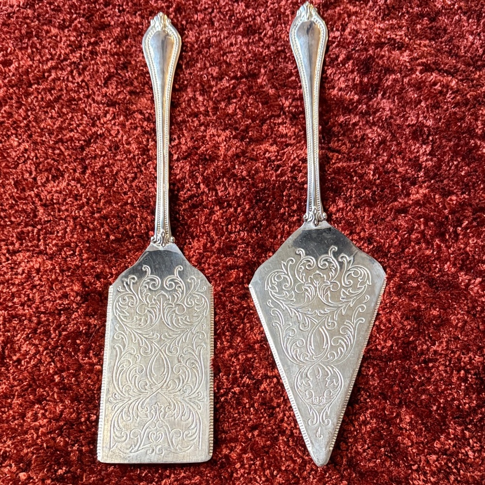 Gorgeous Plated Silver Cake Server Set